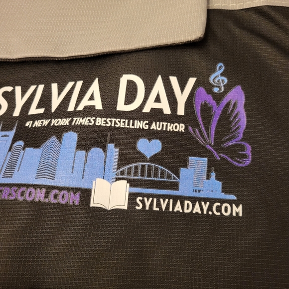 Book Lovers Con Nashville 2020 Sylvia Day Promotional Laptop Bag and Pin - Picture 4 of 8